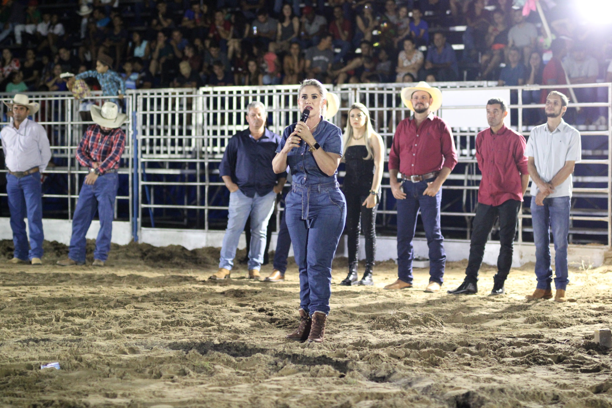 Segundo dia das comemorações do 34° aniversário de Goianorte contou com a abertura da vaquejada e do rodeio e show com Cleyton Farias & Forró da Espora e Igor Cunha

