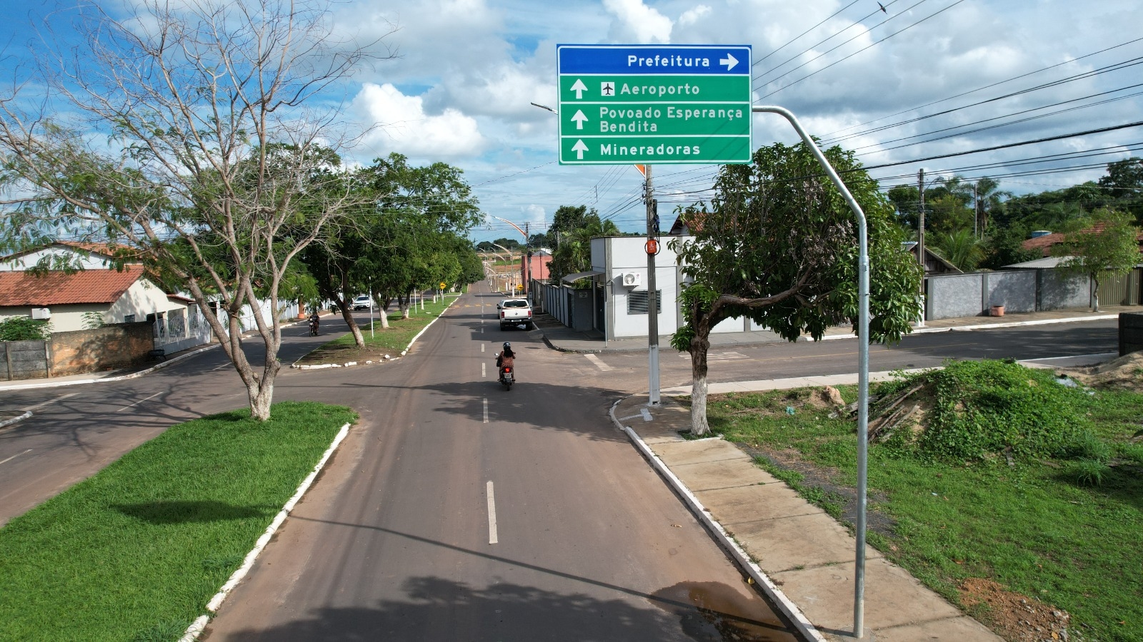 Prefeitura de Goianorte instala placas de sinalização nas principais avenidas da cidade